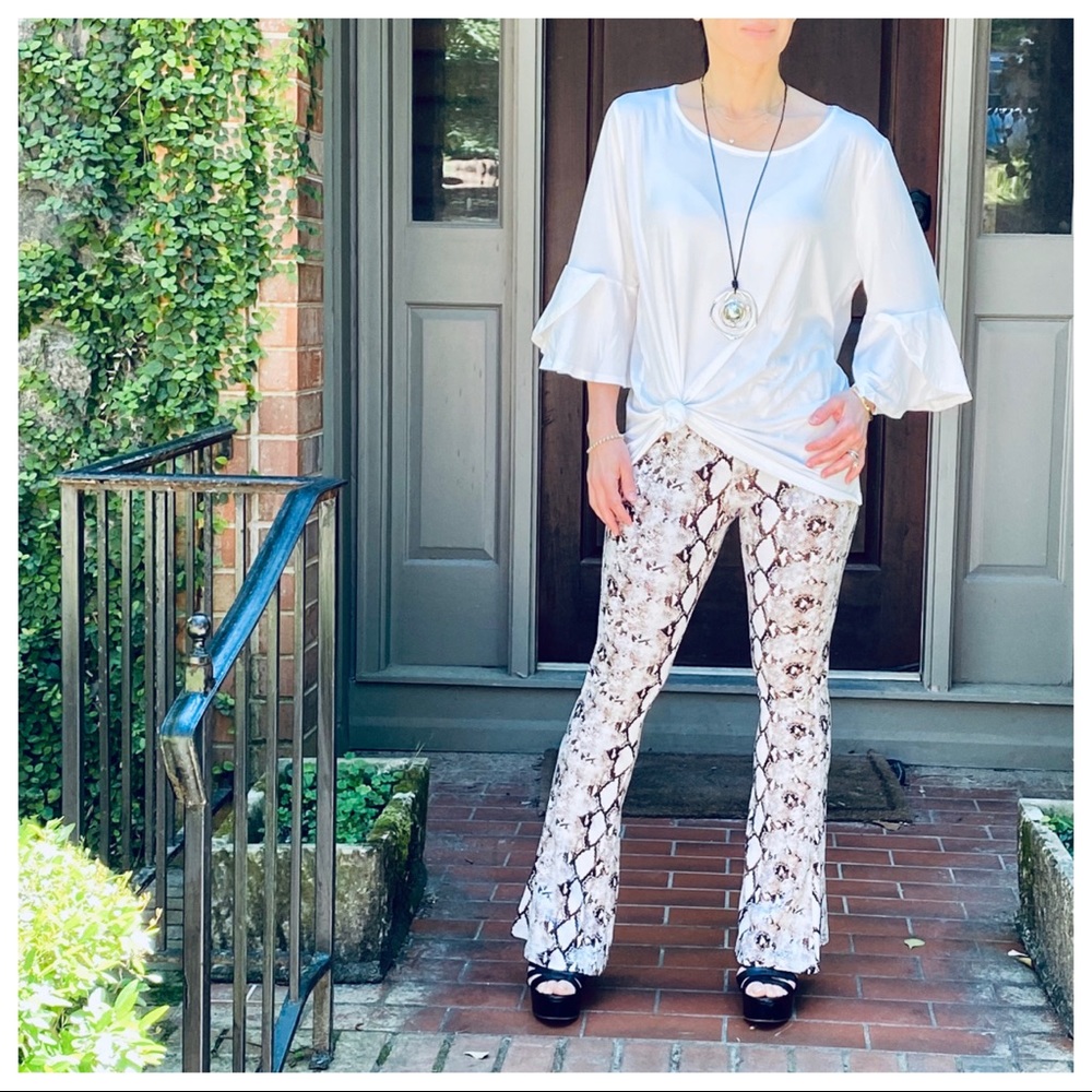 LOOSE FIT OFF WHITE BELL SLEEVES TUNIC TOP - Picture 8 of 8